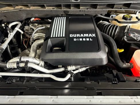 Used 2025 Chevrolet Silverado 1500 ZR2 w/ Technology Package image 45