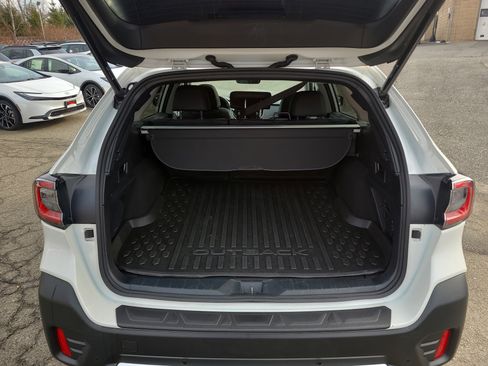 Used 2022 Subaru Outback Limited image 32