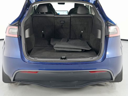 Used 2021 Tesla Model Y Performance image 10