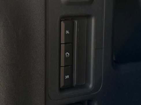 Used 2025 Ford Expedition Active RWD image 30