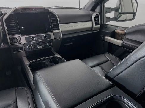 Used 2022 Ford F250 Lariat w/ Lariat Ultimate Package AWD/4WD image 24