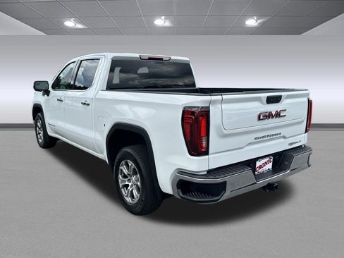 Used 2025 GMC Sierra 1500 SLT RWD image 5