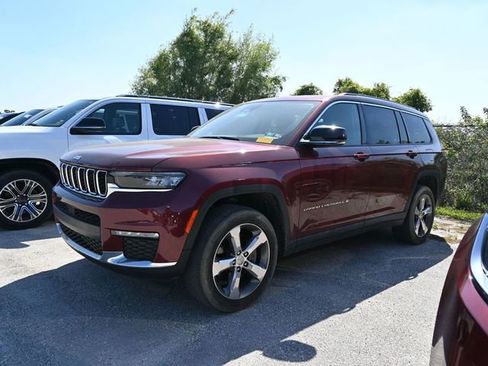 Used 2022 Jeep Grand Cherokee L Limited image 6
