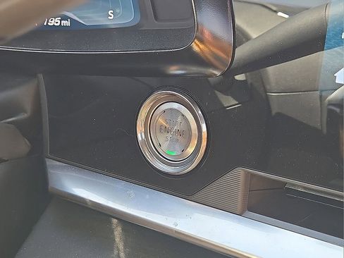 Used 2024 Chevrolet Corvette Z06 image 31