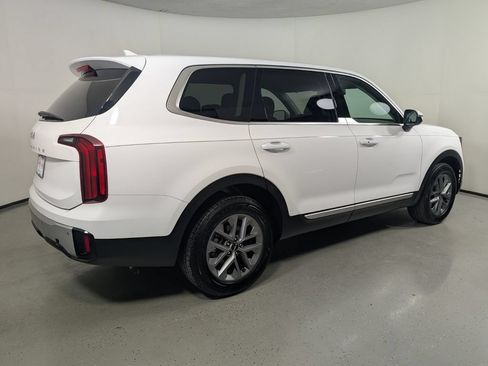 Used 2024 Kia Telluride LX FWD image 6