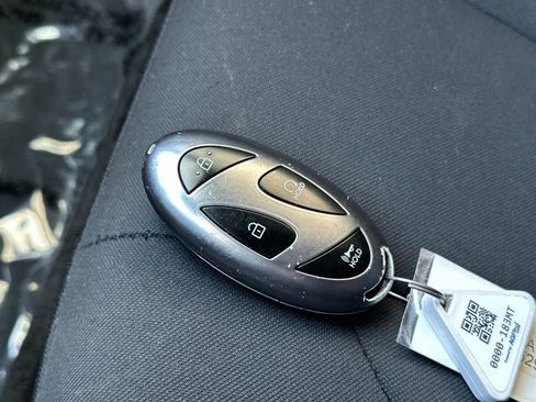 Used 2025 Hyundai Elantra Hybrid FWD image 28