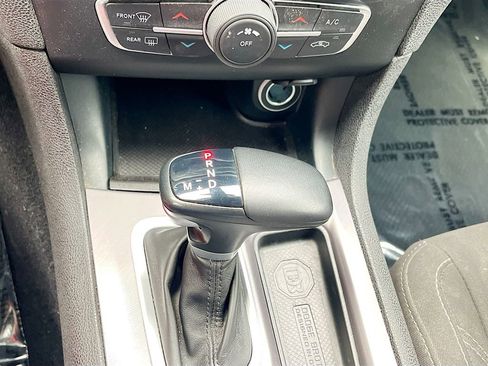 Used 2023 Dodge Charger SXT w/ Cold Weather Package RWD image 16