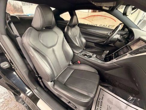Used 2018 INFINITI Q60 3.0t Luxe w/ Sensory Package 3.0T Luxe AWD/4WD image 19