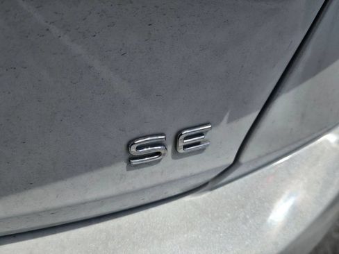 Certified 2023 Volkswagen Jetta SE w/ Panoramic Sunroof Package FWD image 9