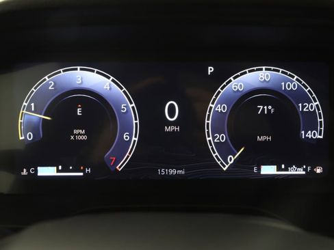 Used 2024 Jeep Grand Cherokee Limited w/ Luxury Tech Group II image 20