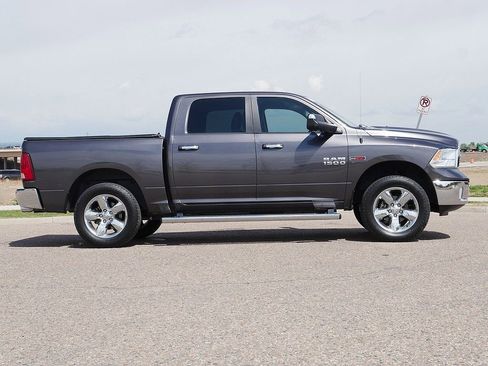 Used 2016 RAM 1500 SLT AWD/4WD image 6