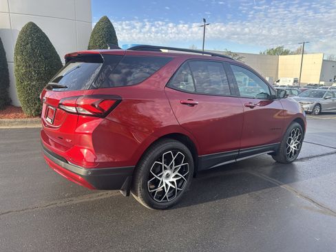 Used 2024 Chevrolet Equinox RS w/ RS Leather Package image 4