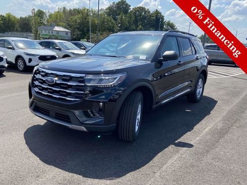 New 2025 Ford Explorer Active w/ Active Comfort Package image 23