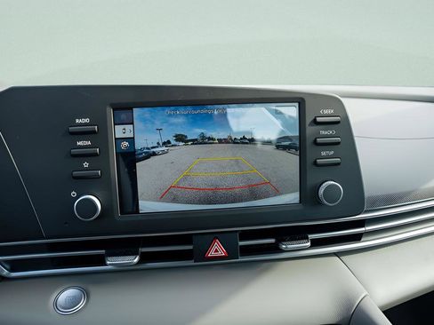 New 2025 Hyundai Elantra Sport FWD image 30