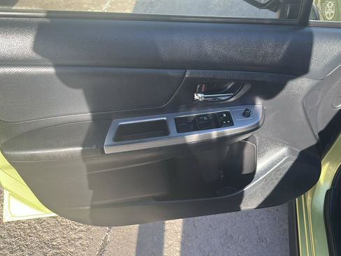 Used 2014 Subaru Crosstrek Touring AWD/4WD image 11