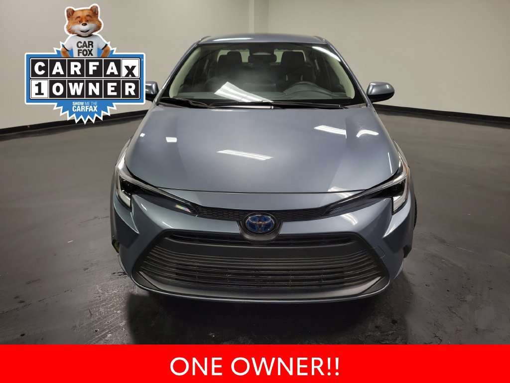 Used 2025 Toyota Corolla LE FWD image 3