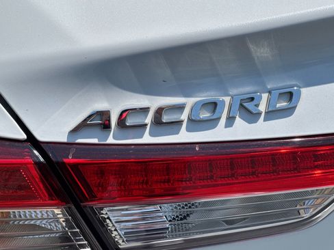 Used 2018 Honda Accord LX image 37