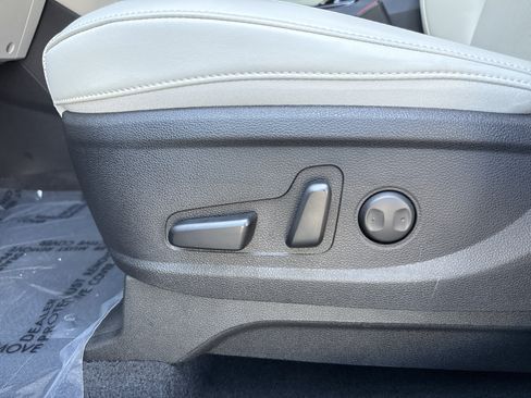 Used 2024 Kia Telluride S w/ S Sunroof Package FWD image 17