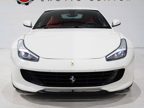 Used 2018 Ferrari GTC4Lusso T RWD image 5
