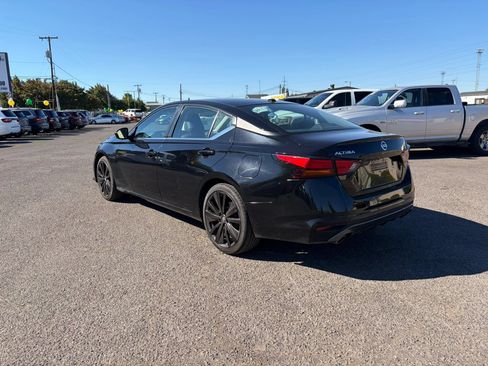 Used 2021 Nissan Altima 2.5 SR FWD image 5
