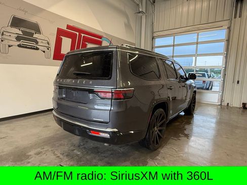 Used 2022 Jeep Wagoneer Series III w/ Premium Group I AWD/4WD image 3