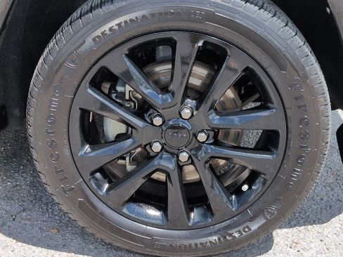 Used 2022 Jeep Grand Cherokee Laredo X AWD/4WD image 11