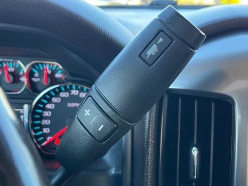 Used 2018 Chevrolet Silverado 1500 LT w/ All Star Edition image 36