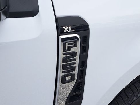 New 2026 Ford F250 XL w/ XL Driver Assist Package RWD image 10