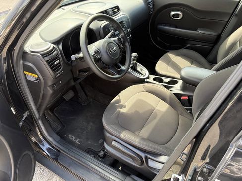 Used 2016 Kia Soul FWD image 11