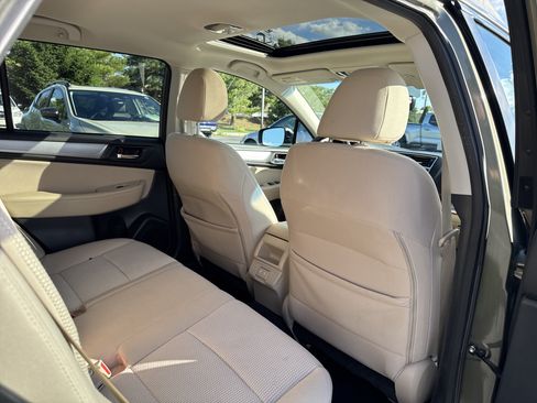Used 2019 Subaru Outback 2.5i Premium AWD/4WD image 19