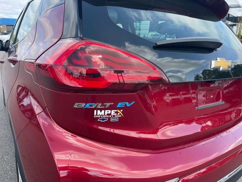 Used 2020 Chevrolet Bolt LT image 27