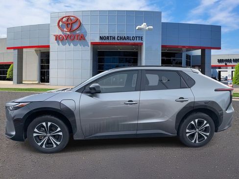 Used 2024 Toyota bZ4X XLE image 7