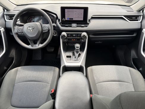 Certified 2025 Toyota RAV4 XLE FWD image 4