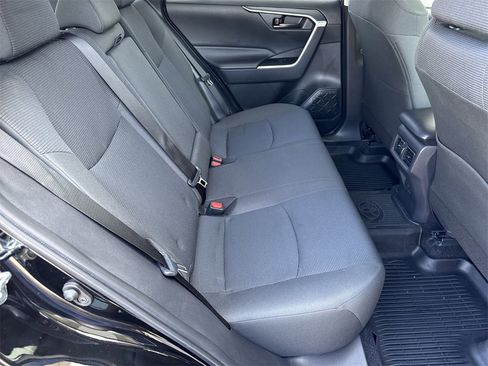 Used 2024 Toyota RAV4 LE image 30