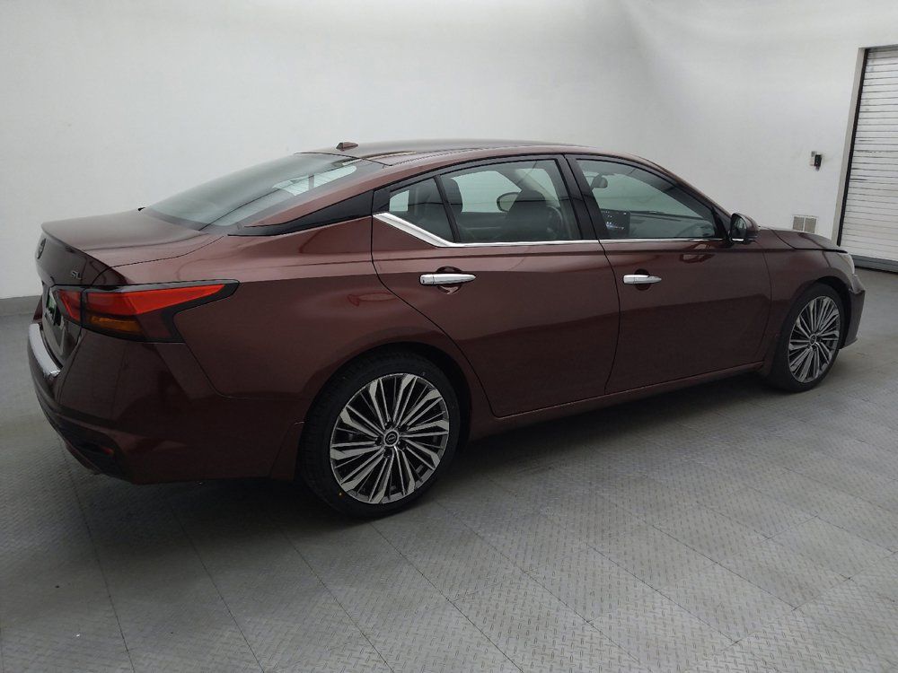 Used 2023 Nissan Altima 2.5 SL FWD image 10