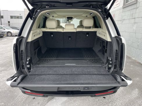 Used 2023 Land Rover Range Rover SE image 36