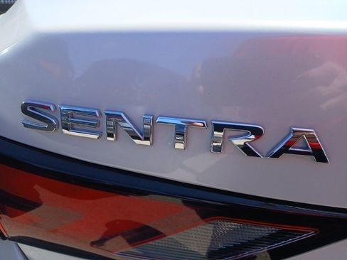 Used 2021 Nissan Sentra SV FWD image 4
