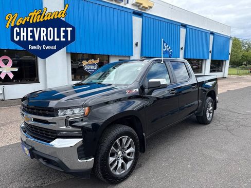 Used 2022 Chevrolet Silverado 1500 LT AWD/4WD image 1