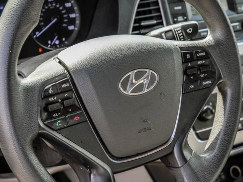 Used 2017 Hyundai Sonata SE FWD image 19