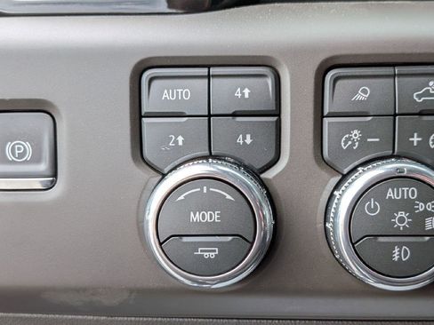 New 2026 GMC Sierra 1500 Denali w/ Technology Package AWD/4WD image 17