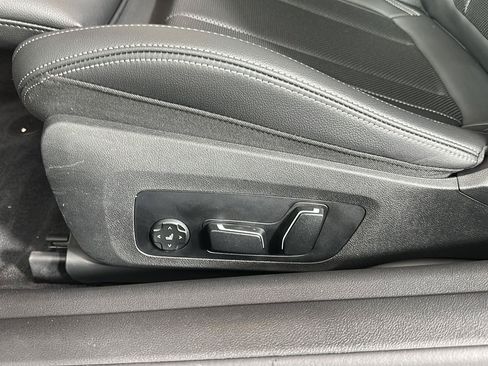 Certified 2025 BMW 430i xDrive Coupe w/ Convenience Package AWD/4WD image 10