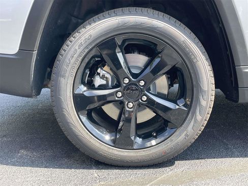 New 2025 Jeep Grand Cherokee L Limited w/ Luxury Tech Group II image 39