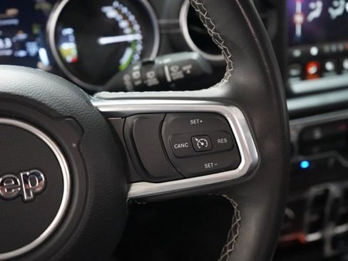 Used 2023 Jeep Wrangler Unlimited Sahara image 19