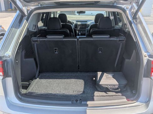 Used 2022 Volkswagen Atlas SEL AWD/4WD image 36