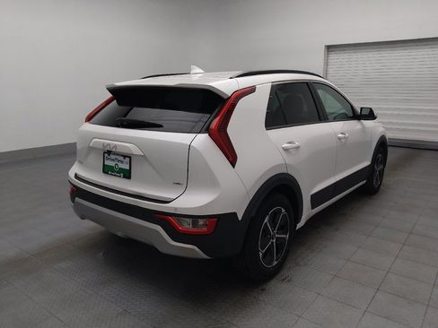 Used 2023 Kia Niro EX FWD image 9