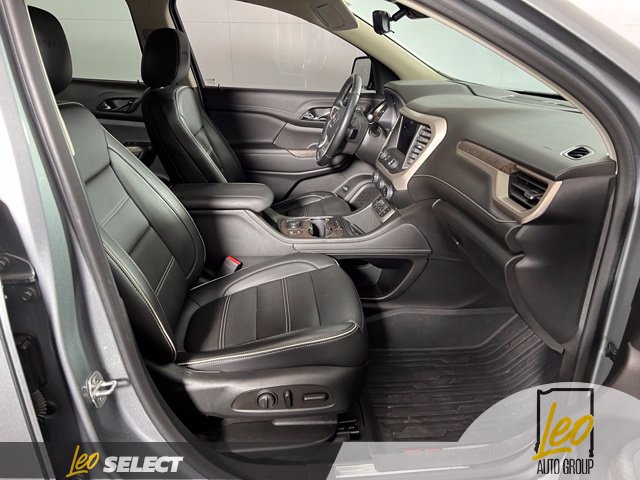 Used 2023 GMC Acadia Denali w/ Denali Ultimate Package AWD/4WD image 11