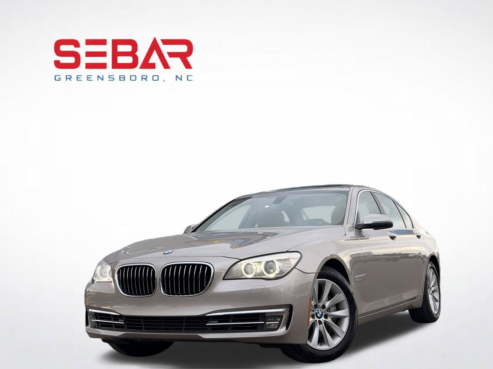 Used 2013 BMW 740i RWD image 1
