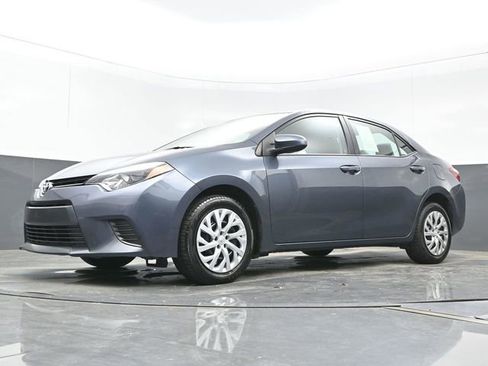 Used 2016 Toyota Corolla LE image 21