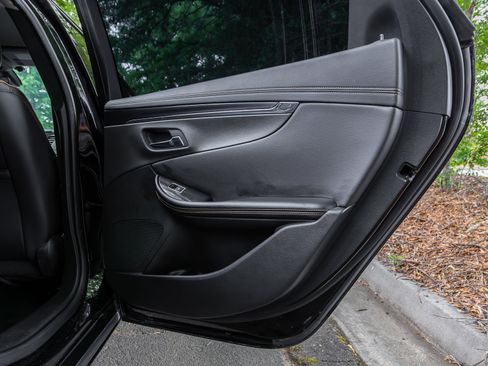 Used 2019 Chevrolet Impala Premier FWD image 33