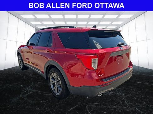 Used 2021 Ford Explorer XLT w/ Equipment Group 202A RWD image 6